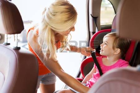 Kinderen in de auto: wat zijn de nieuwe regels? | Lokale Politie Ronse